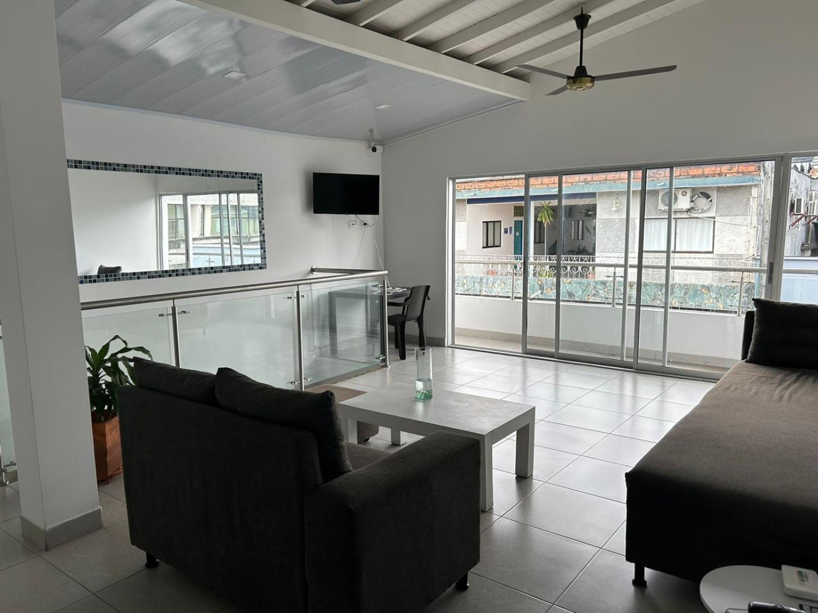 Hotel Puerto Azul Puerto Berrio 외부 사진