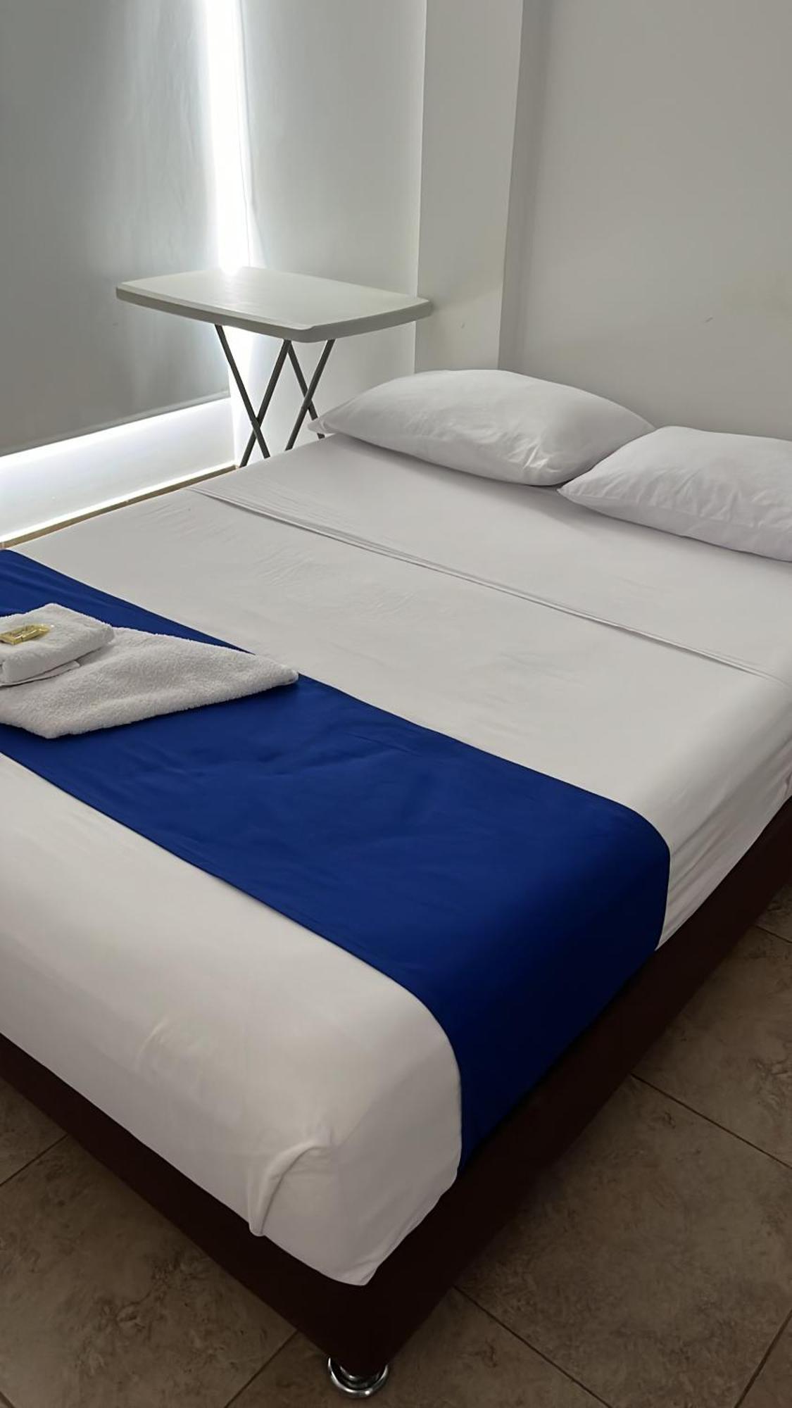 Hotel Puerto Azul Puerto Berrio 외부 사진